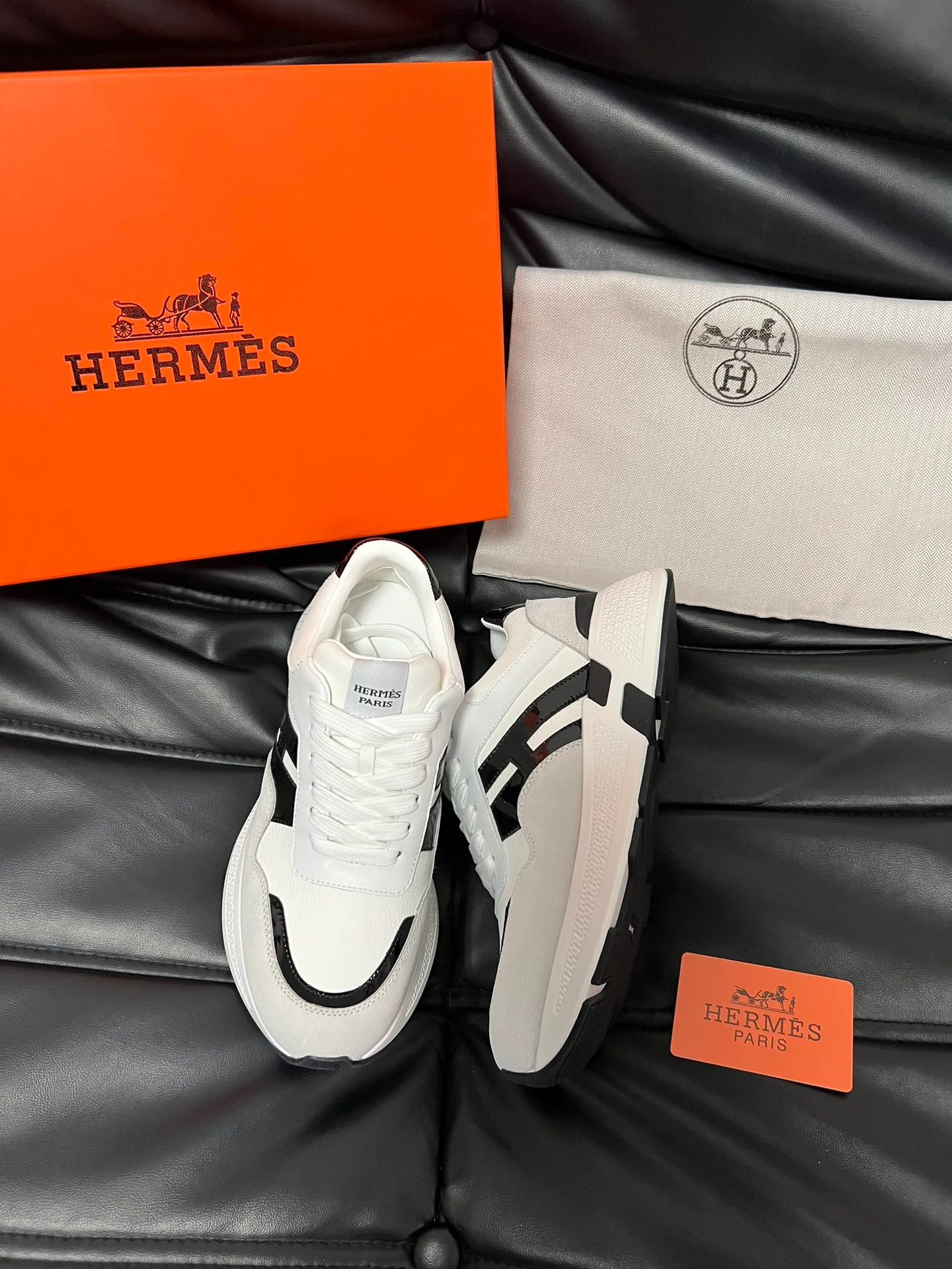 [HERMES] Hermès men's shoes 💰520💰 - High-end quality original order - Upper: 🔝 tumbled calfskin, suede calfskin, shoe body sewn with H pattern - Lining: water-dyed cowhide - Outsole: ultra-light T men's shoes 💰U foam rubber; two-color molded outsole - Super high quality control, fine workmanship: highlighted (high-end, luxury, grade) -Size : 39-44 (38, 45 can be customized)